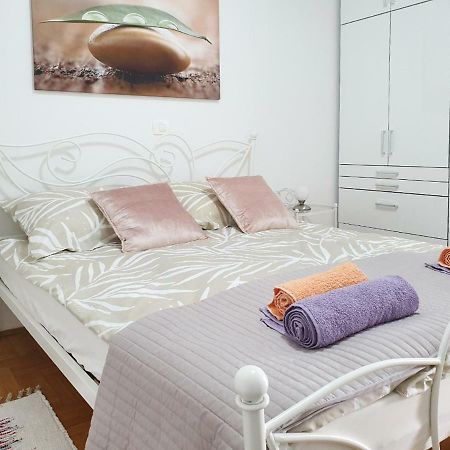 Lastovka Posesi Apartment Medulin Exterior foto